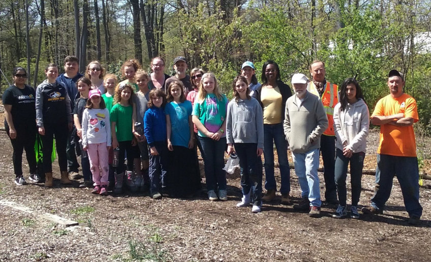 Volunteers Celebrate Earth Day Working at Buddy Attick Park