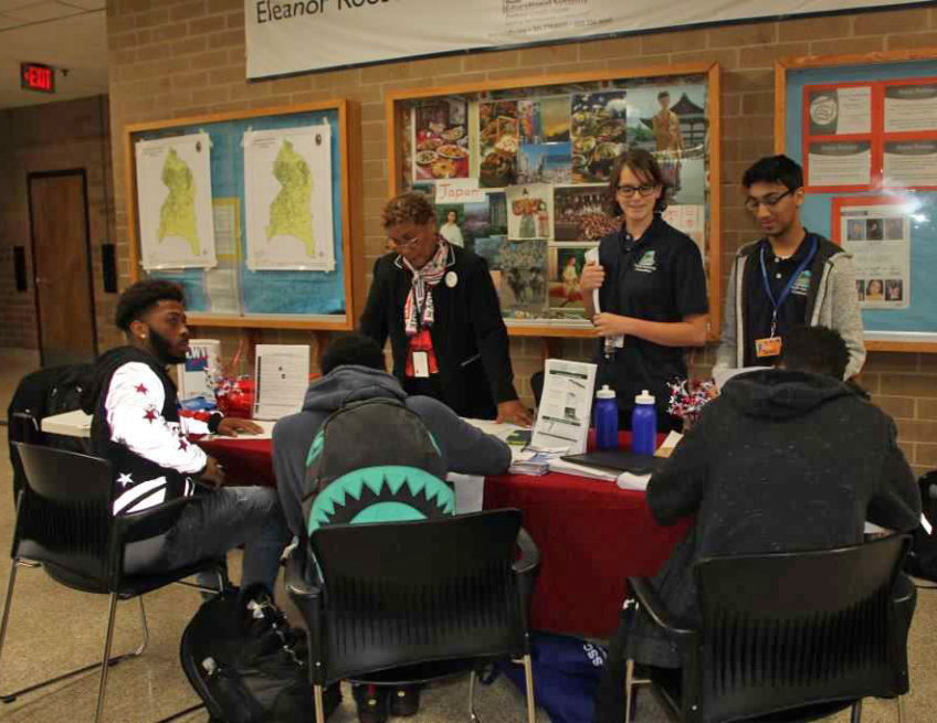 YAC and League Help ERHS Students Register to Vote