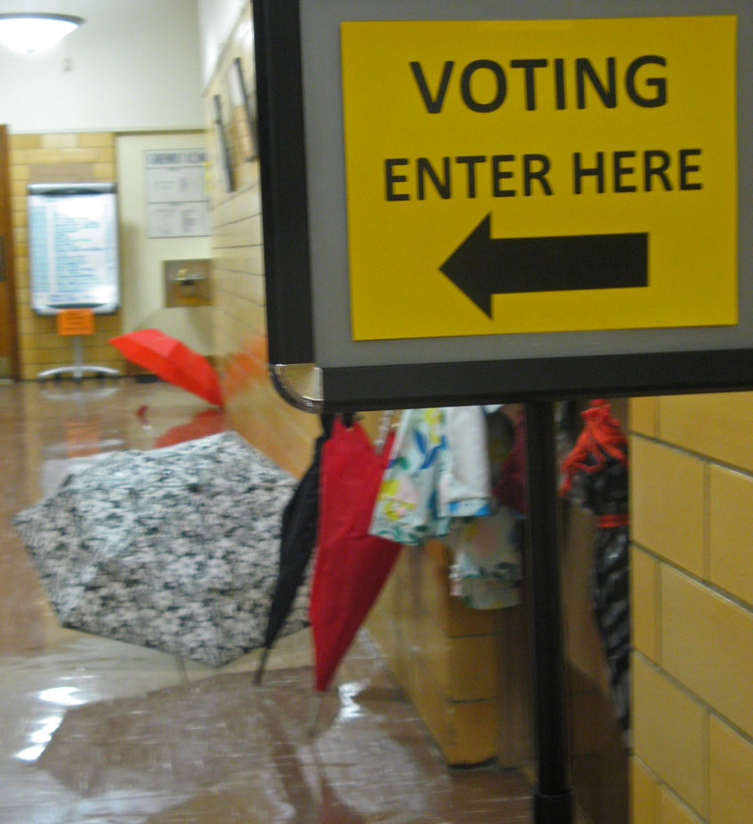 Participación Pesada, Pero Vale la Pena  La Espera en los Centros de Votación, por Melissa Sites