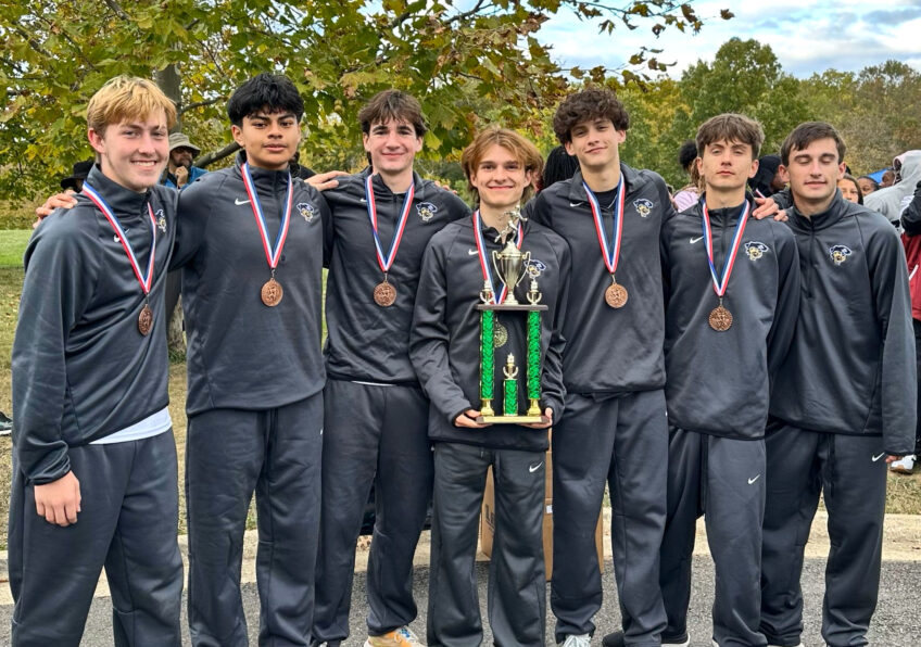 ERHS Teams Win Cross Country Championships, Break 30-Yr Record